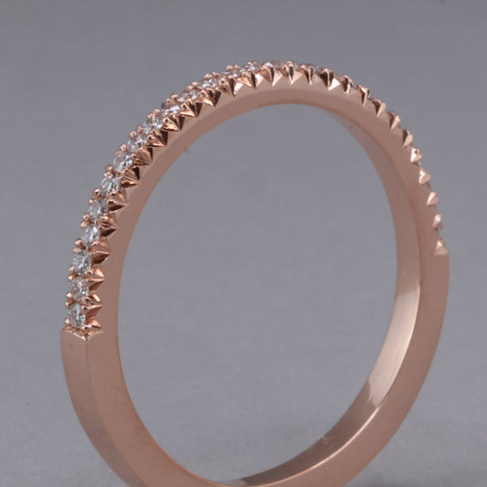 French Set Band in Rose Gold
