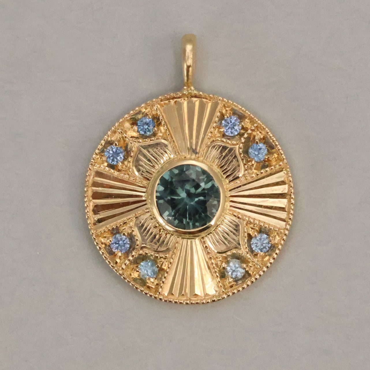 Reya Medallion