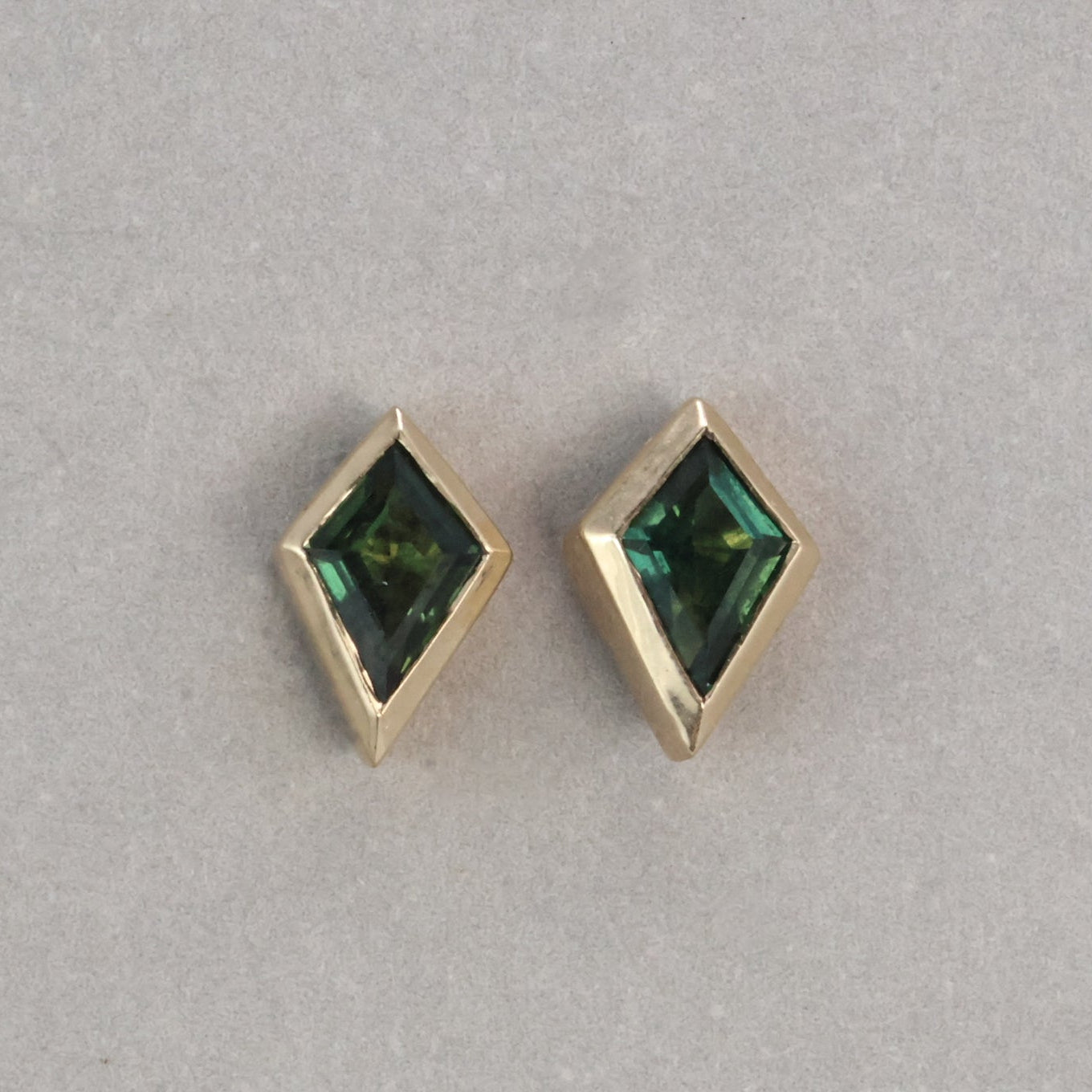 Kite Studs - Sapphire
